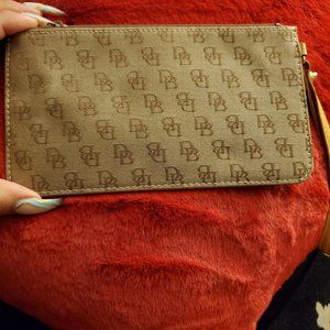 Dooney wristlet